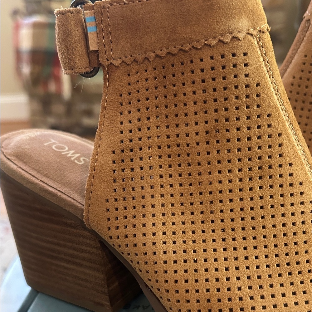 TOMS Carmel Brown Perforated Heeled Boots - Picture 4 of 5